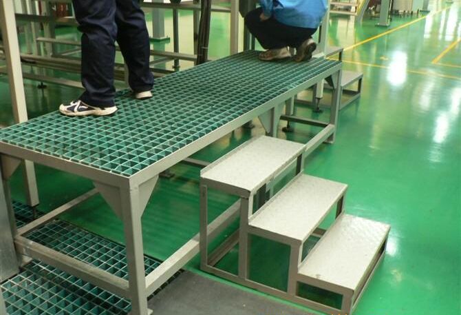 玻璃钢爬梯踏步厂家